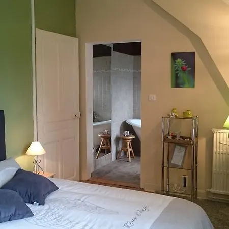 La Grange De Thalie. Couette-café 4*